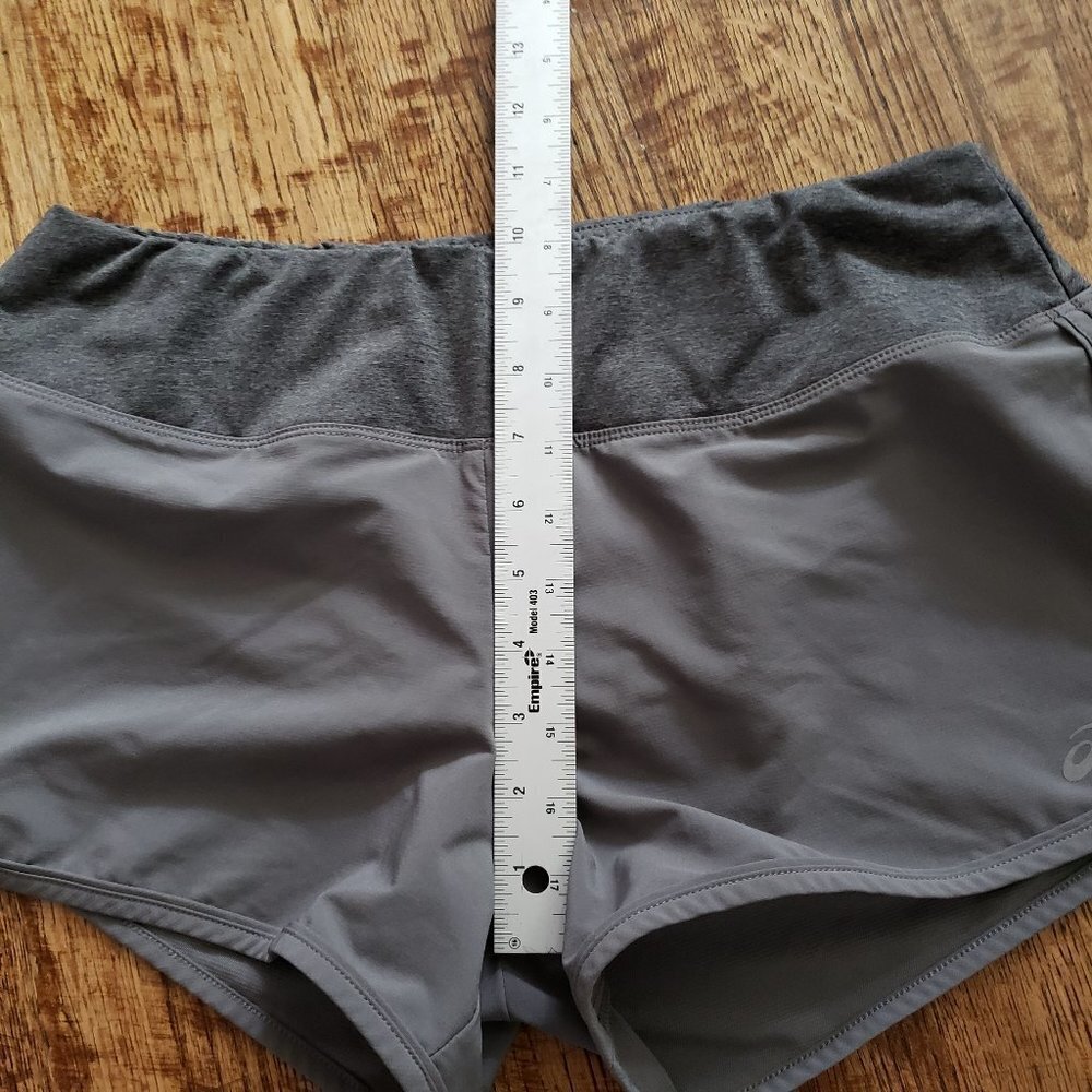 ASICS Shorts - Picture 5 of 9